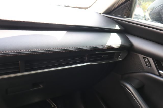 Used 2022 MAZDA MAZDA3 s FWD image 31