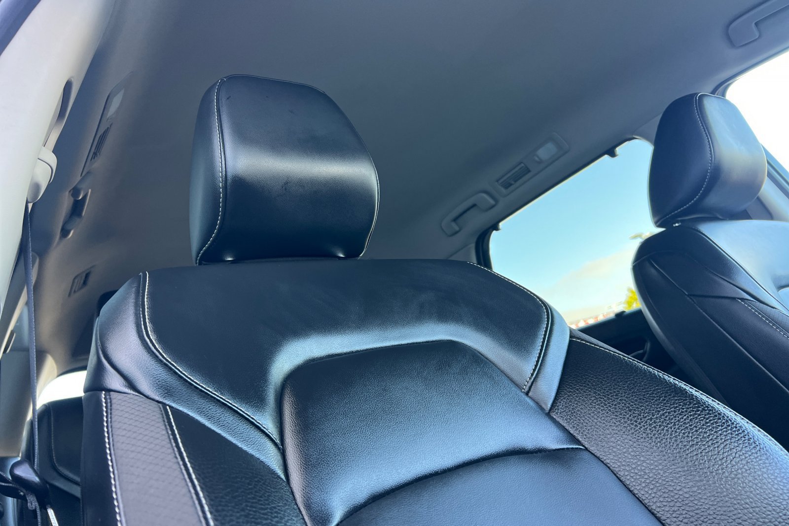 Certified 2024 Nissan Pathfinder SL w/ Black Appearance Package FWD image 20