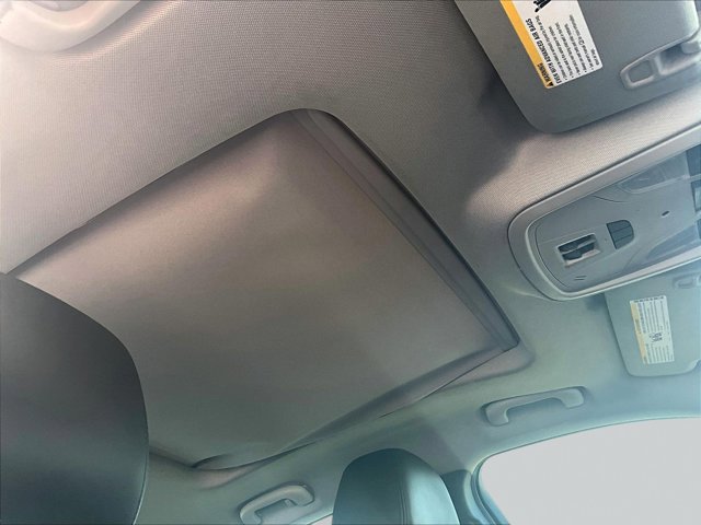 Used 2015 Chevrolet Impala LT w/ Convenience Package FWD image 16