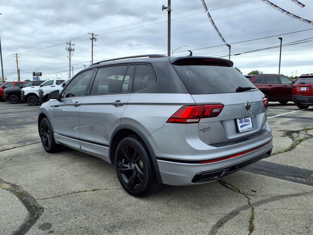 Used 2024 Volkswagen Tiguan SE R-Line FWD image 5