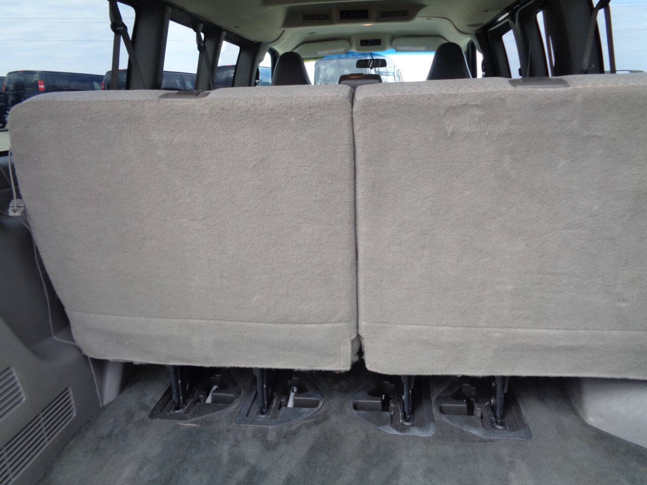 Used 2018 GMC Savana 3500 LT w/ LT Preferred Equipment Group RWD image 41