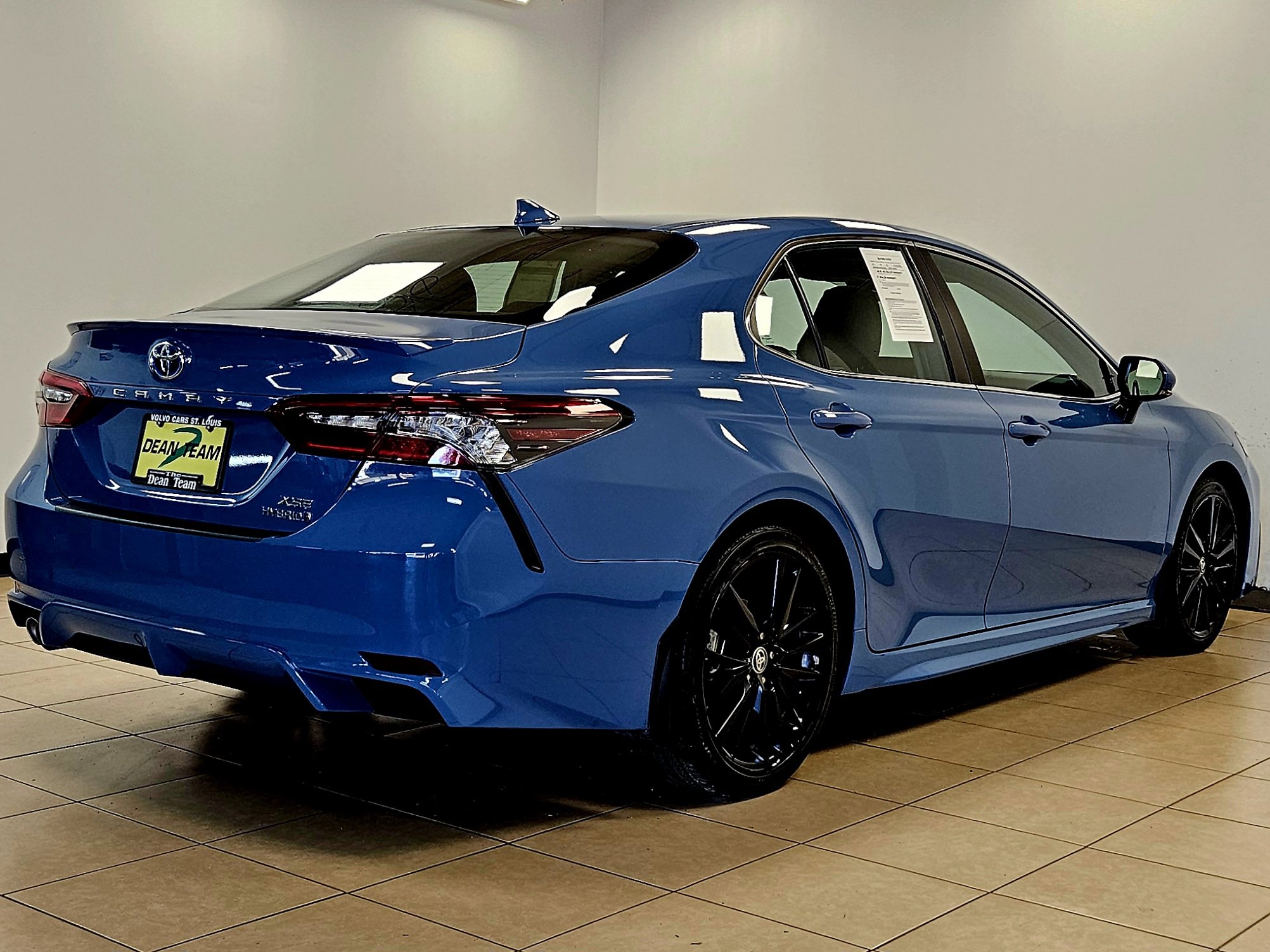 Used 2023 Toyota Camry XSE w/ Cold Weather Package image 4