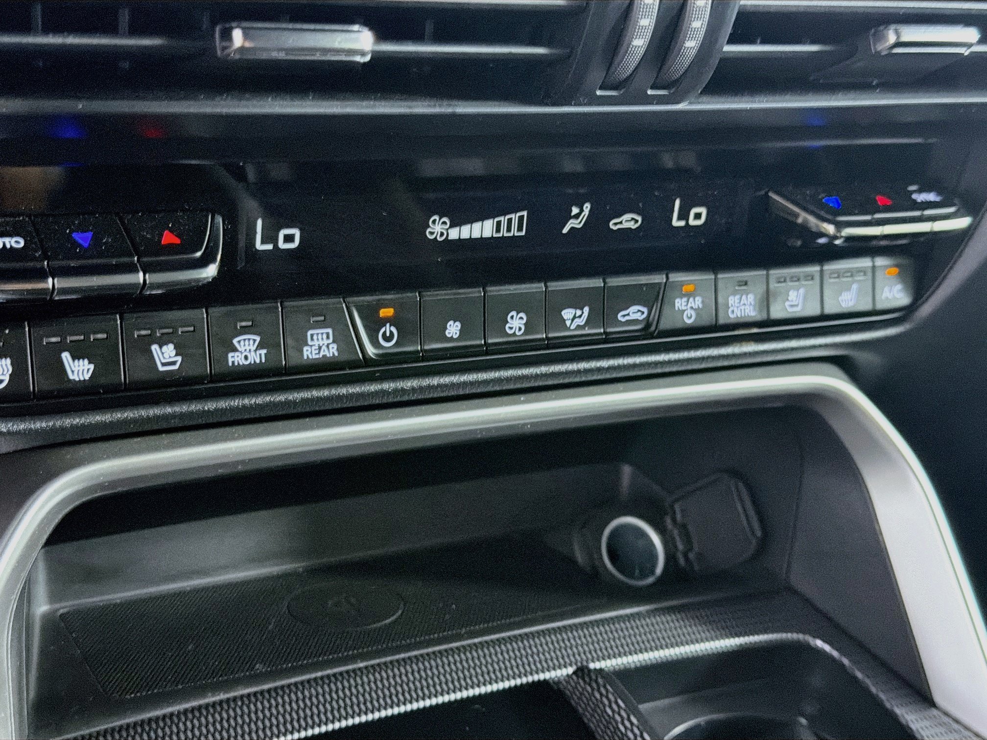 Used 2024 MAZDA CX-90 Plug-In Hybrid w/ Premium Plus AWD/4WD image 25