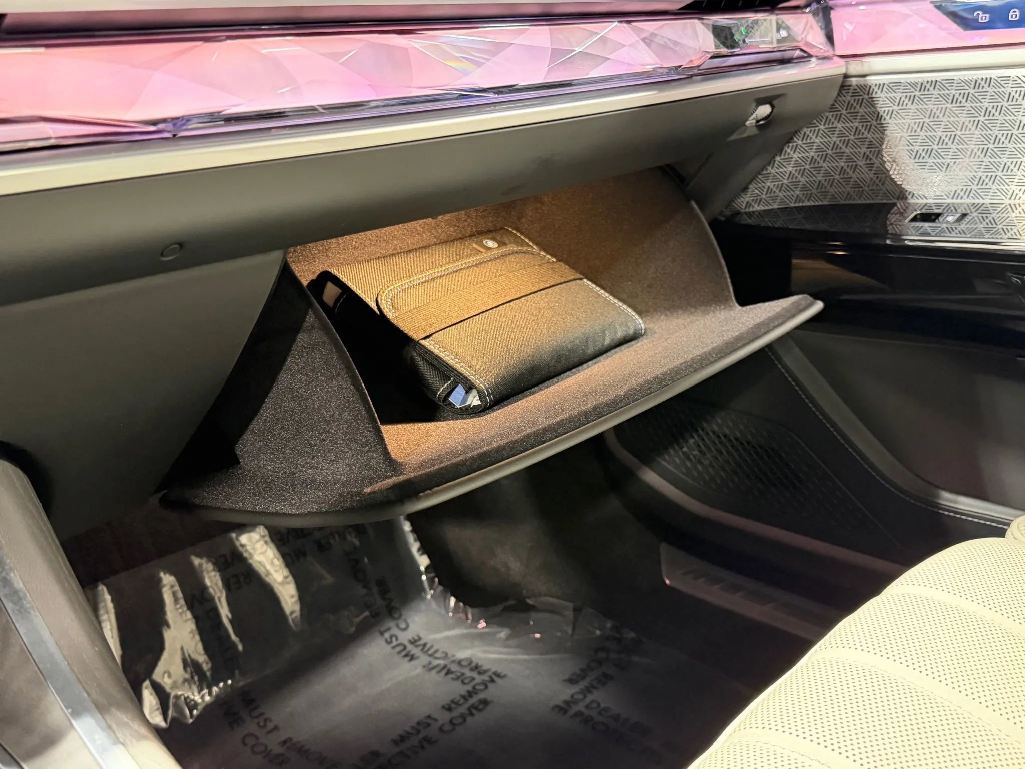 Used 2024 BMW 760i xDrive image 30