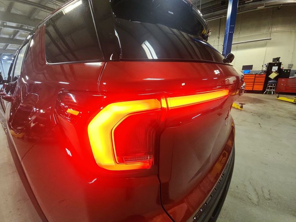 Used 2025 GMC Terrain Elevation w/ Black Edition AWD/4WD image 30