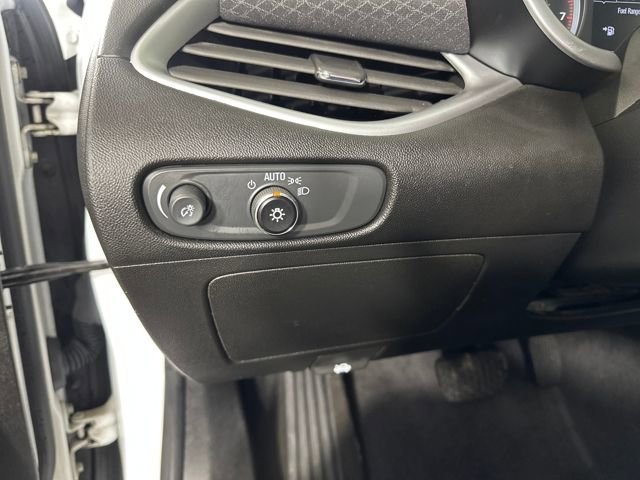 Used 2023 Chevrolet Malibu LT image 19