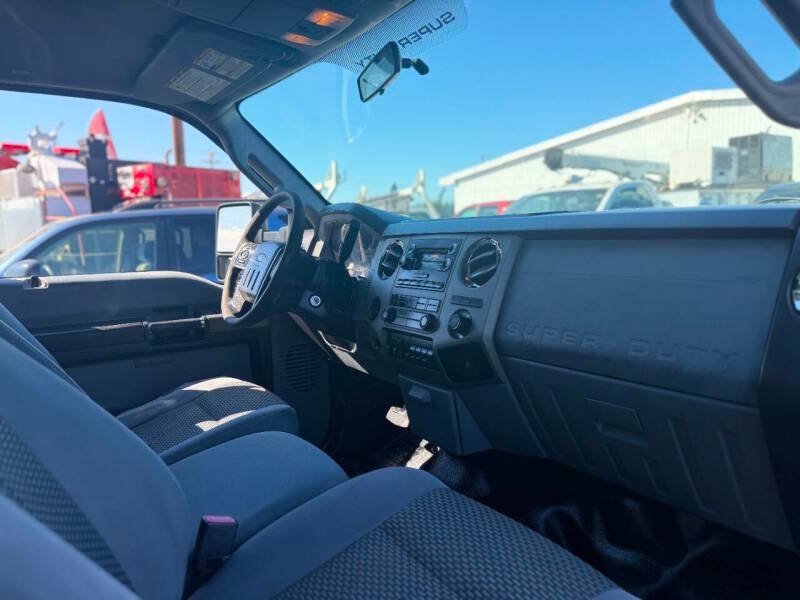 Used 2011 Ford F550 2WD Crew Cab Super Duty w/ Payload Upgrade Pkg image 22
