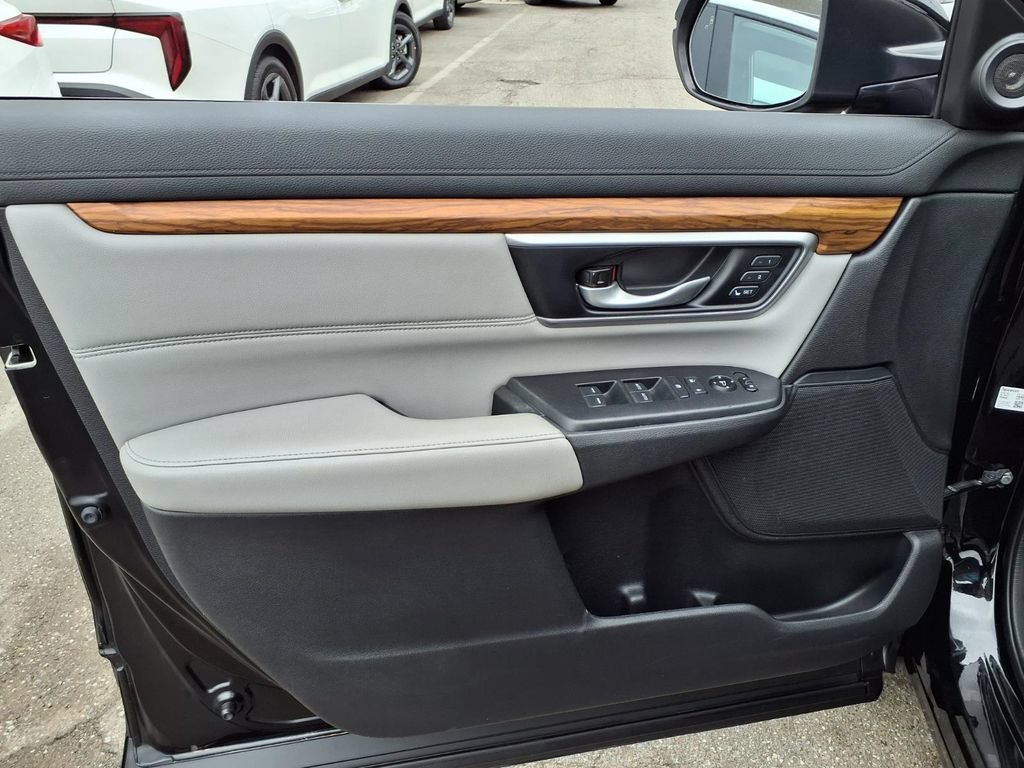 Used 2020 Honda CR-V Touring image 14