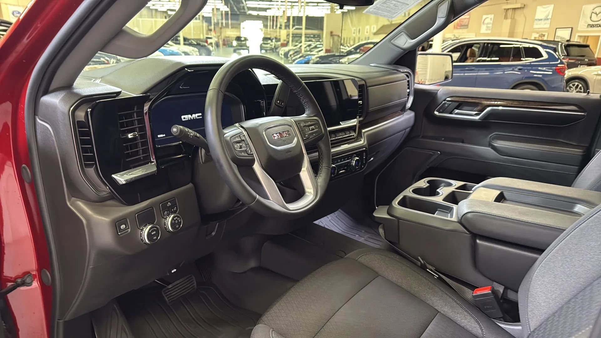 Used 2024 GMC Sierra 1500 Elevation w/ LPO, Elevation Black Package image 15