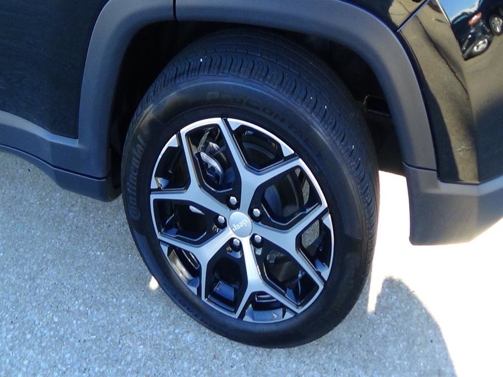 Used 2024 Jeep Compass Limited w/ Sun and Sound Group image 9