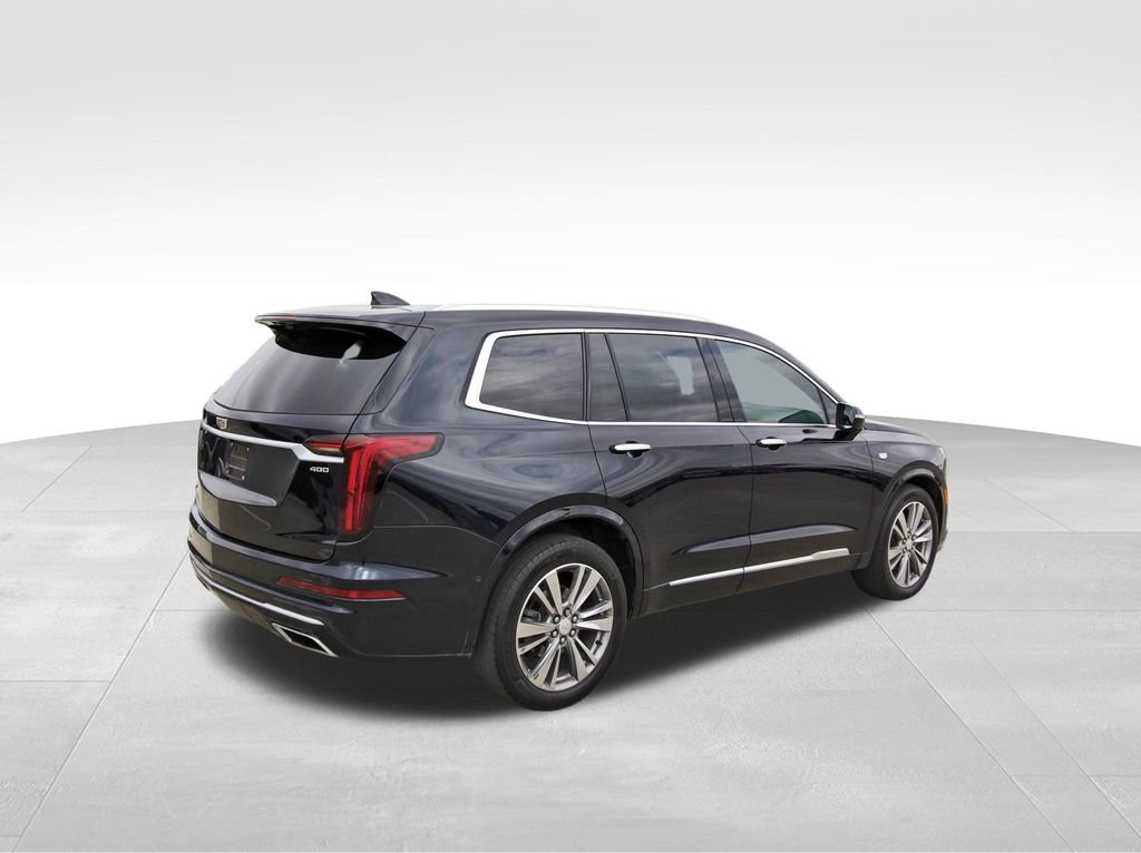 Used 2022 Cadillac XT6 Premium Luxury w/ Technology Package image 4
