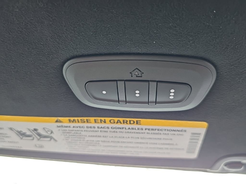 New 2026 Chrysler Pacifica Pinnacle FWD image 40