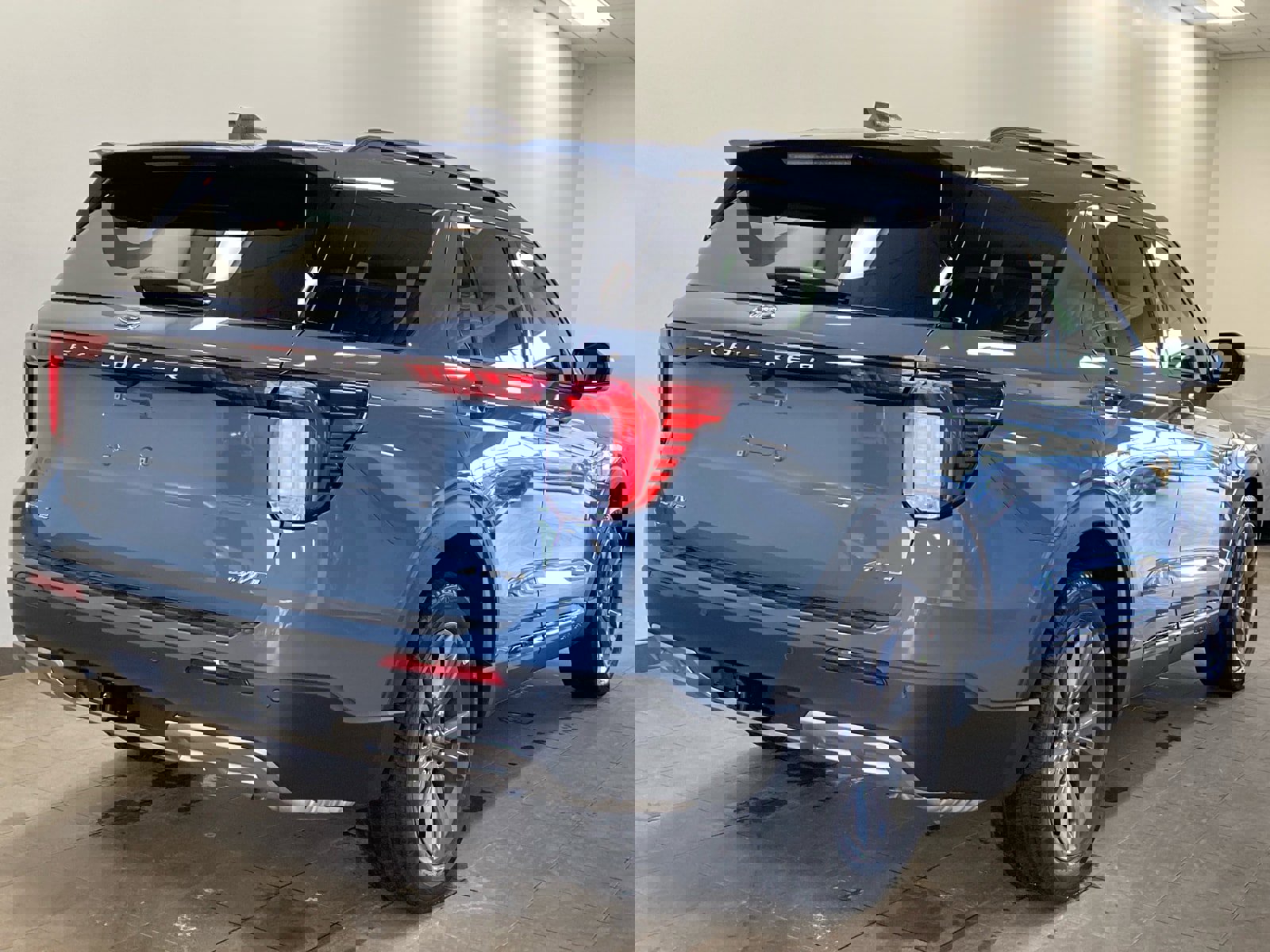 New 2026 Ford Explorer Active w/ Active Comfort Package image 9