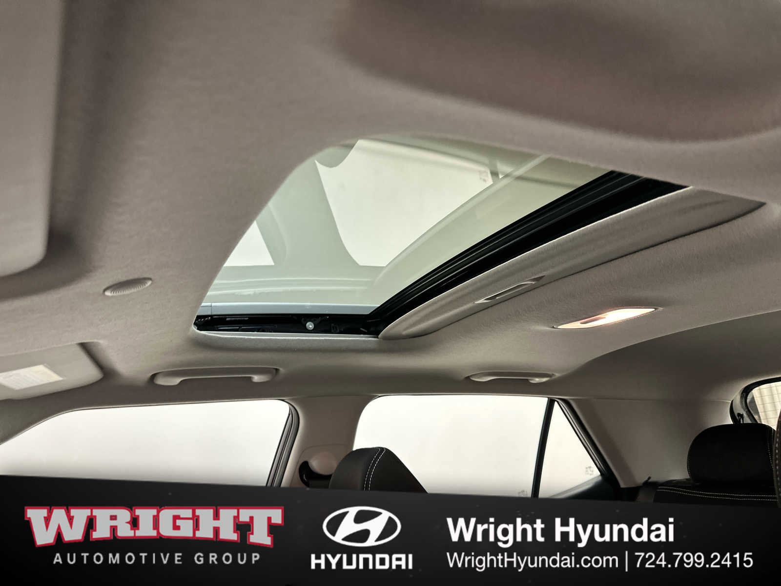 Certified 2025 Hyundai Venue SEL FWD image 30