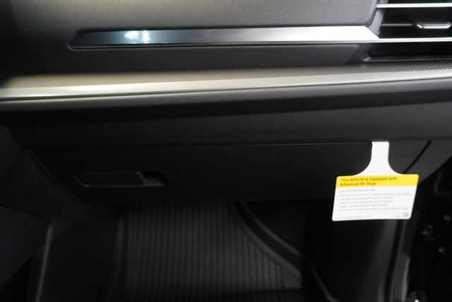 New 2026 Chevrolet Traverse LT w/ Midnight/Sport Edition AWD/4WD image 39