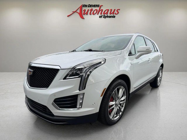 Used 2024 Cadillac XT5 Sportv w/ Technology Package AWD/4WD image 3