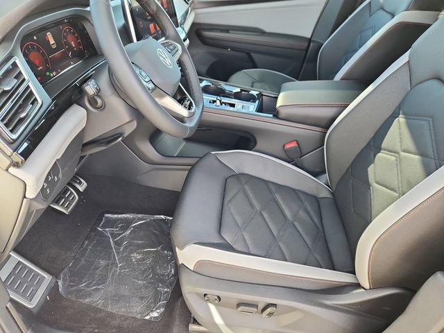 New 2026 Volkswagen Atlas Peak Edition image 7