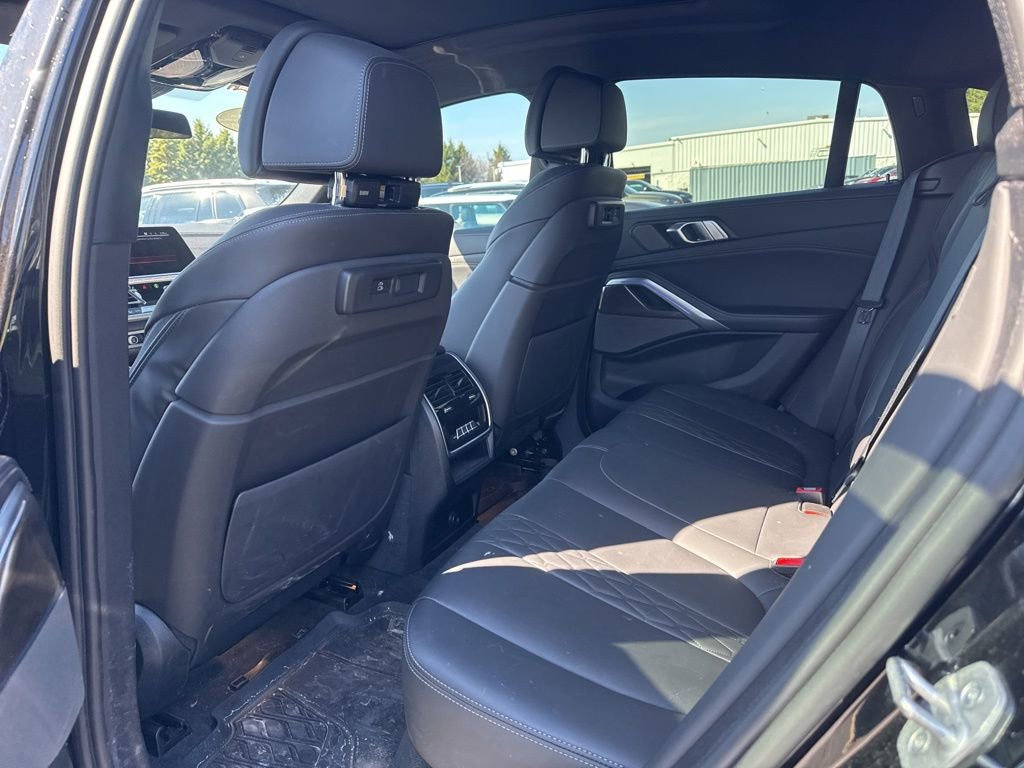 Used 2023 BMW X6 xDrive40i w/ M Sport Package image 11