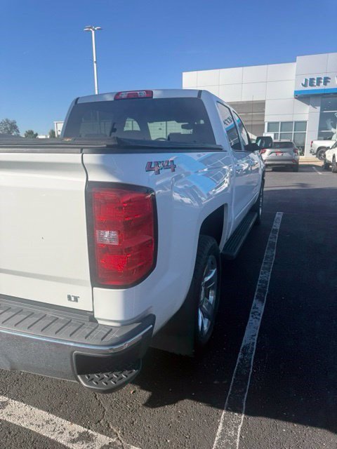 Used 2018 Chevrolet Silverado 1500 LT w/ LT Eassist Package AWD/4WD image 6
