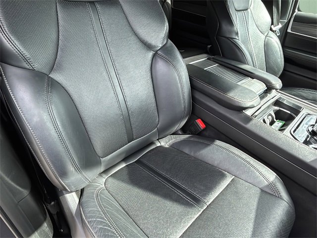 Used 2024 Jeep Wagoneer Series II w/ Flexible Seating Group image 46