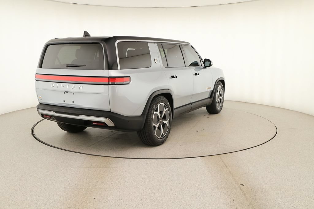 Used 2024 Rivian R1S Adventure AWD/4WD image 6