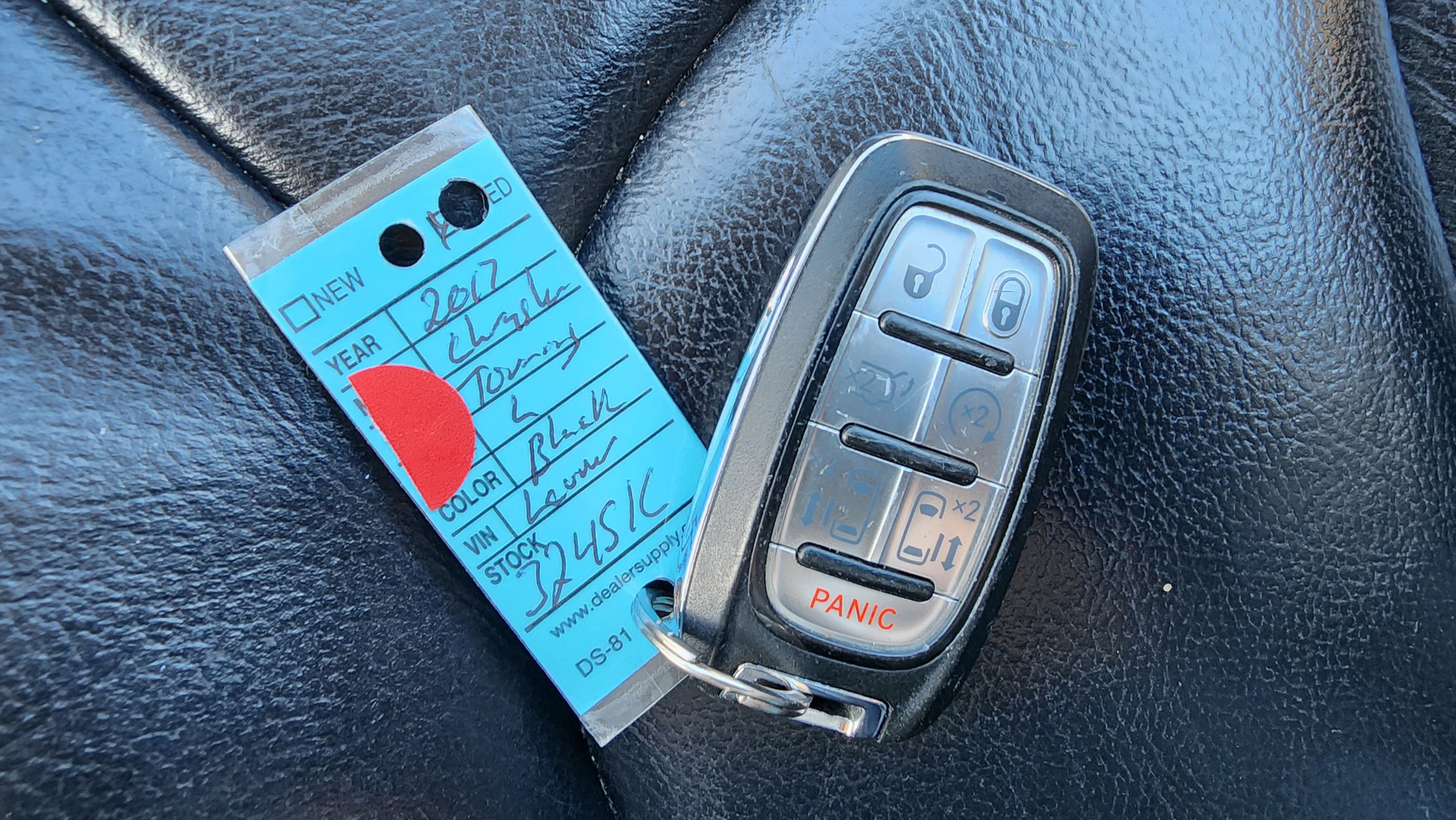 Used 2017 Chrysler Pacifica Touring-L w/ Tire & Wheel Group image 20