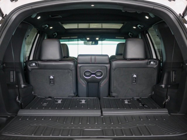 Used 2025 Honda Pilot Black Edition image 10