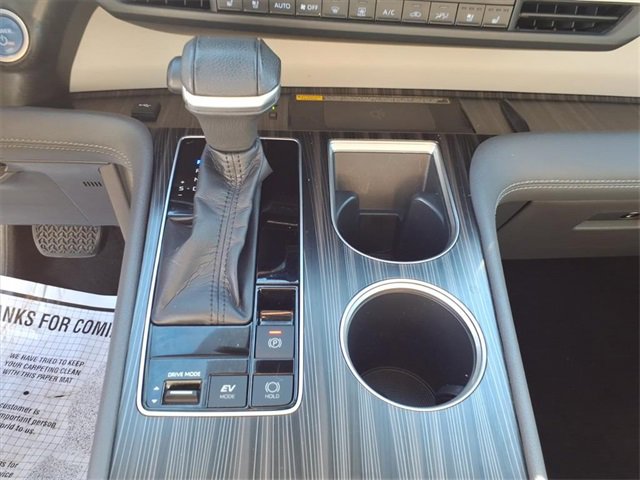 Used 2022 Toyota Sienna Limited image 14