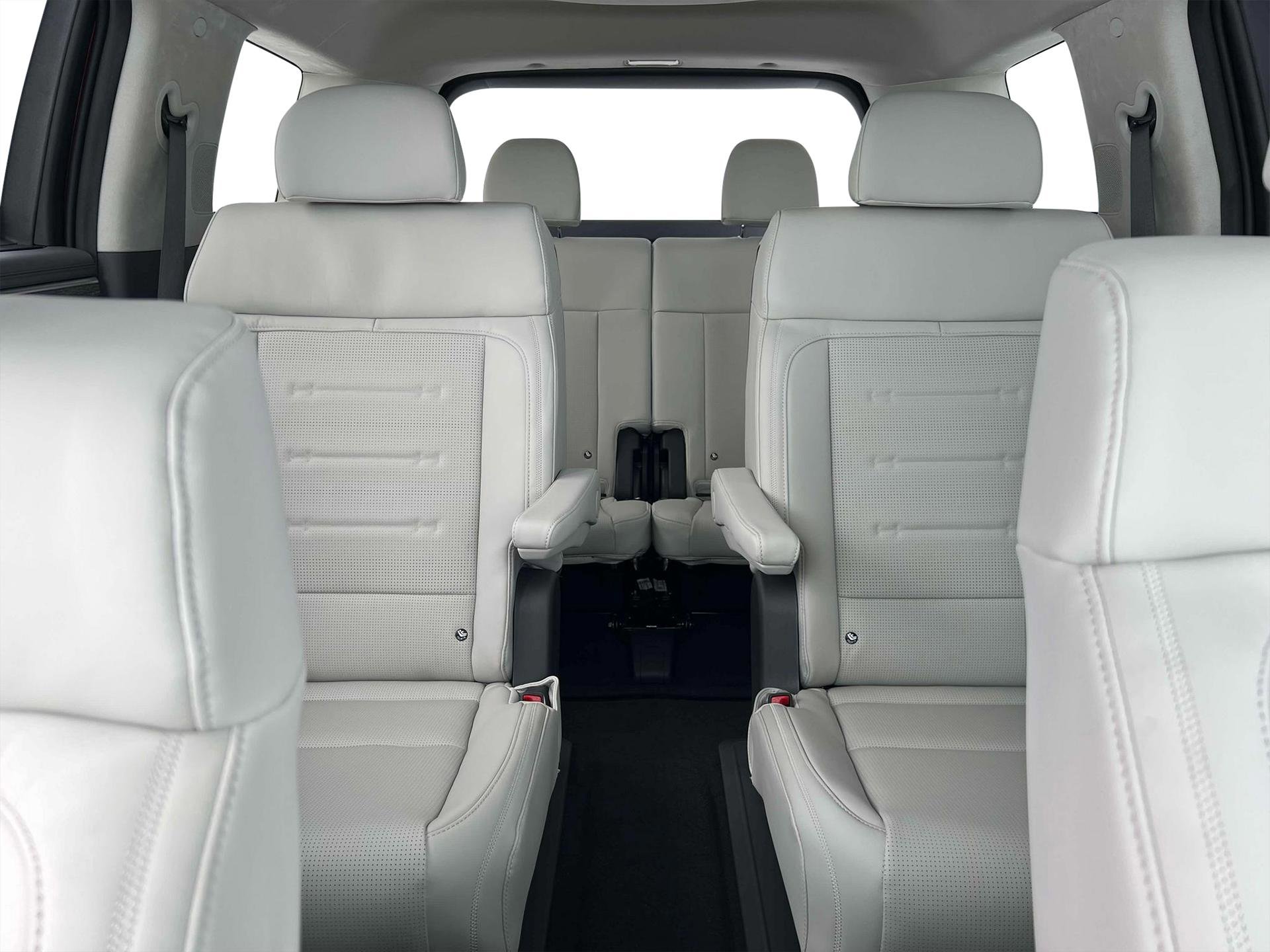 New 2025 Hyundai Santa Fe Calligraphy image 17