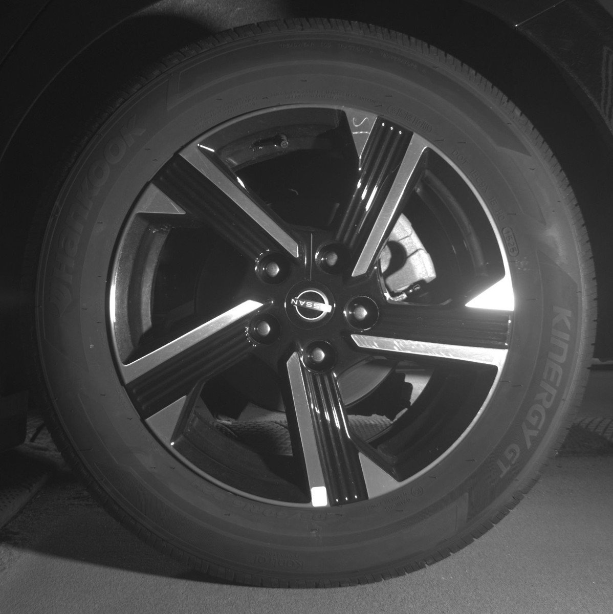 Used 2025 Nissan Sentra SV image 14