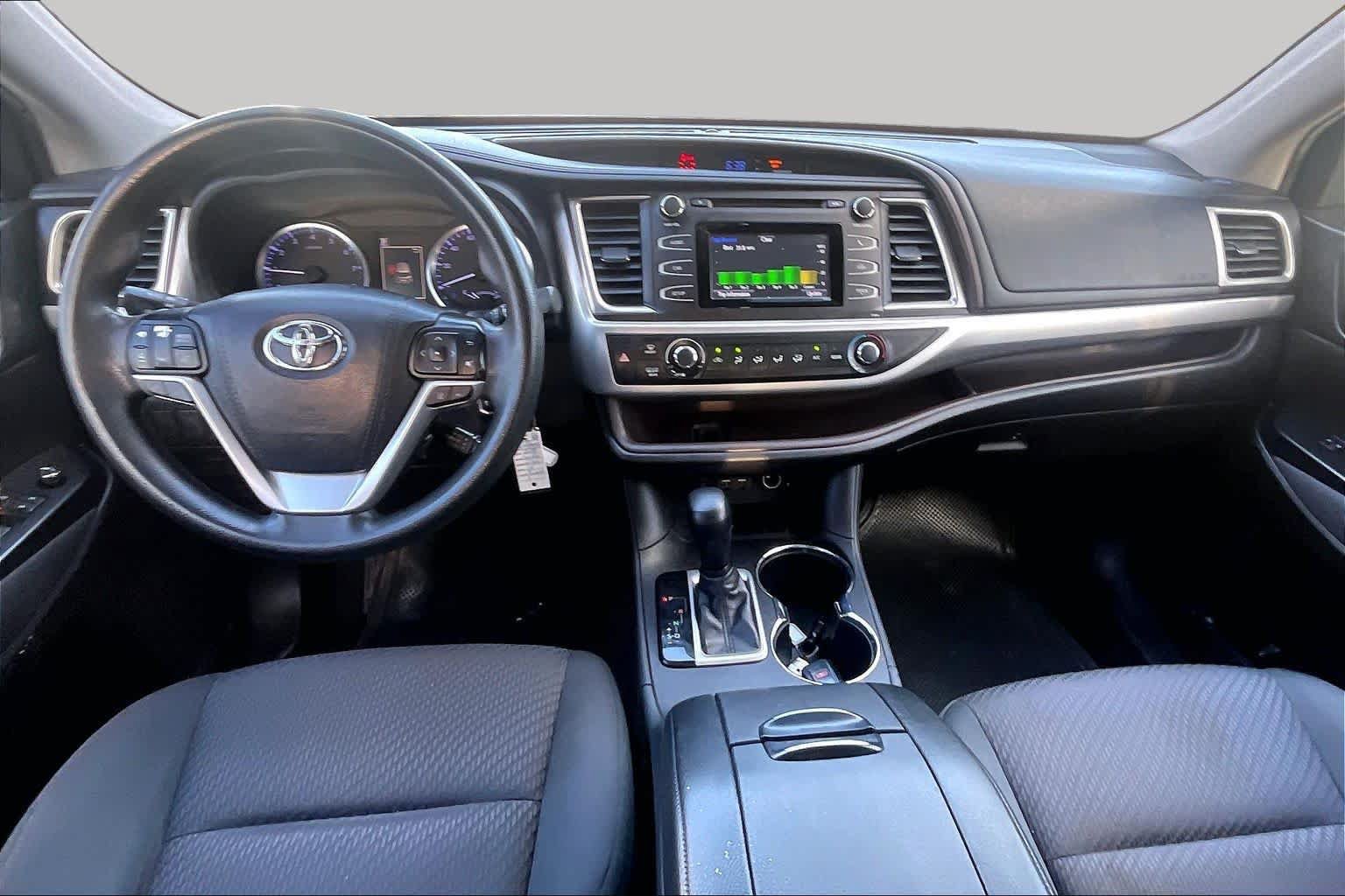 Used 2019 Toyota Highlander LE FWD image 15