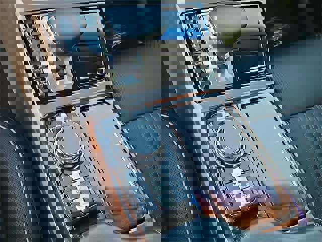 Used 2019 Genesis G90 3.3T Premium image 33