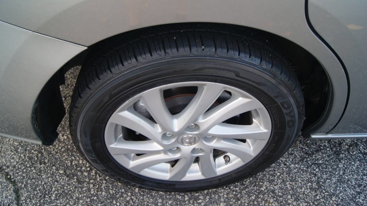 Used 2012 MAZDA MAZDA5 Sport image 27