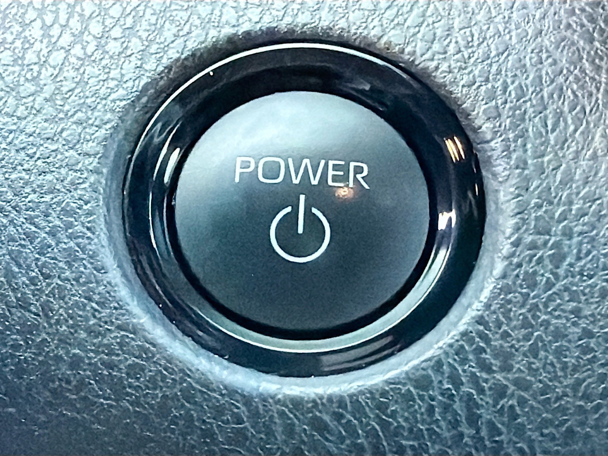 Used 2025 Toyota Camry SE w/ Multimedia Upgrade Package image 34