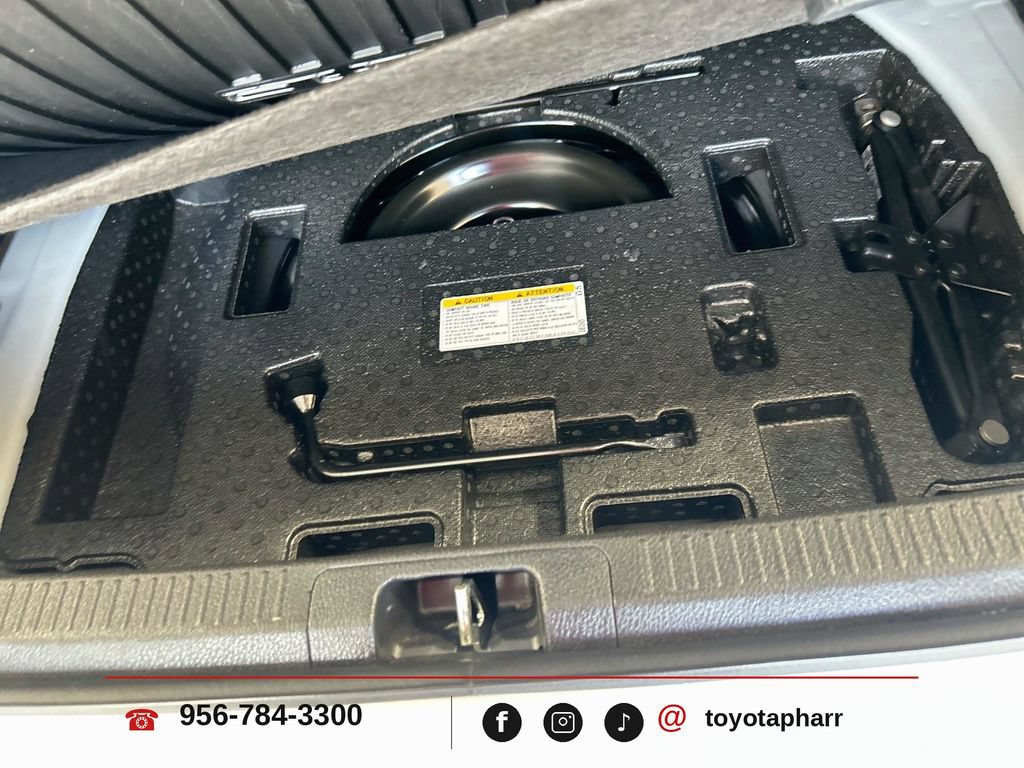 Used 2024 Toyota Camry SE AWD/4WD image 27