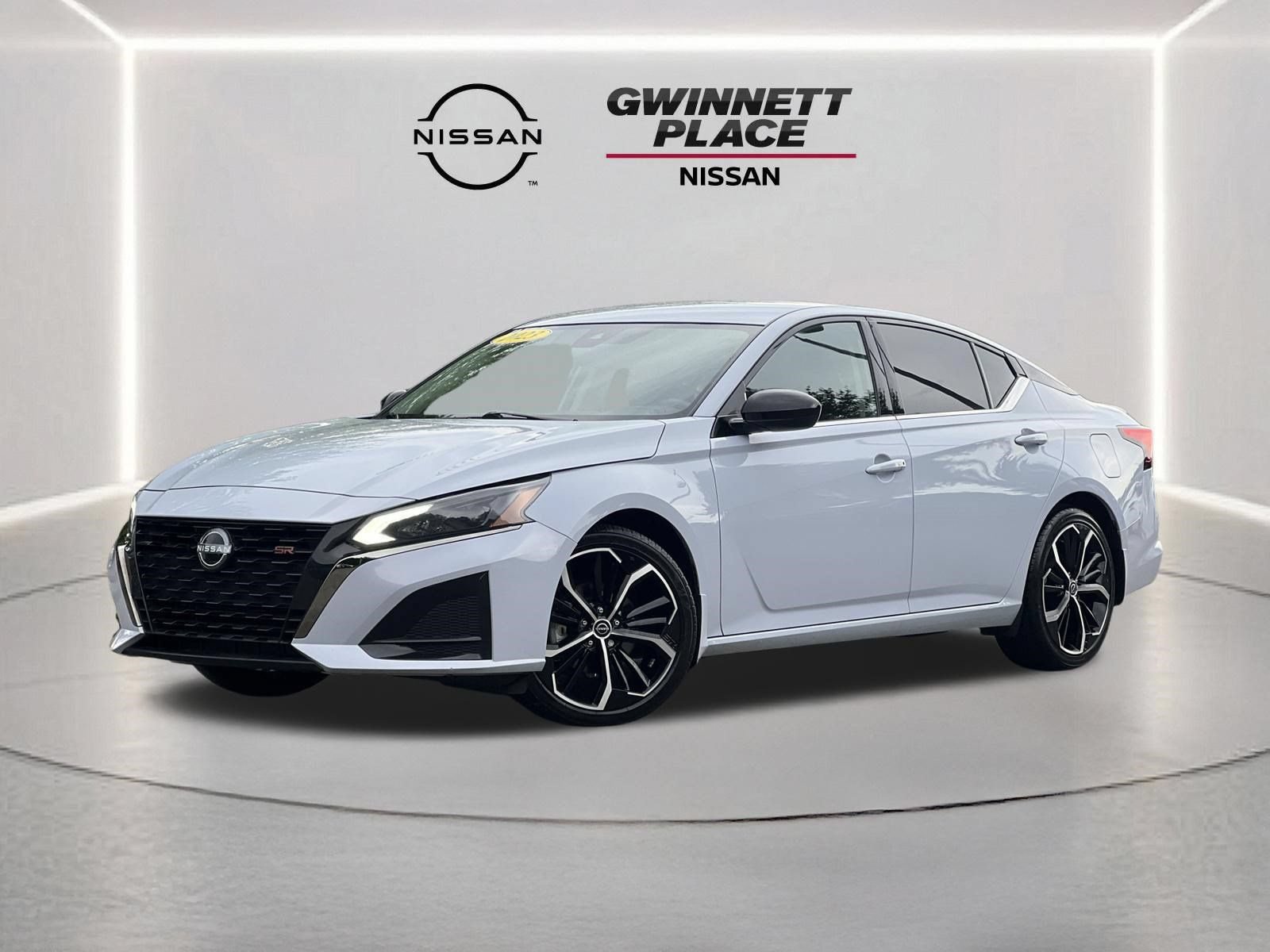 Certified 2023 Nissan Altima 2.5 SR FWD image 1