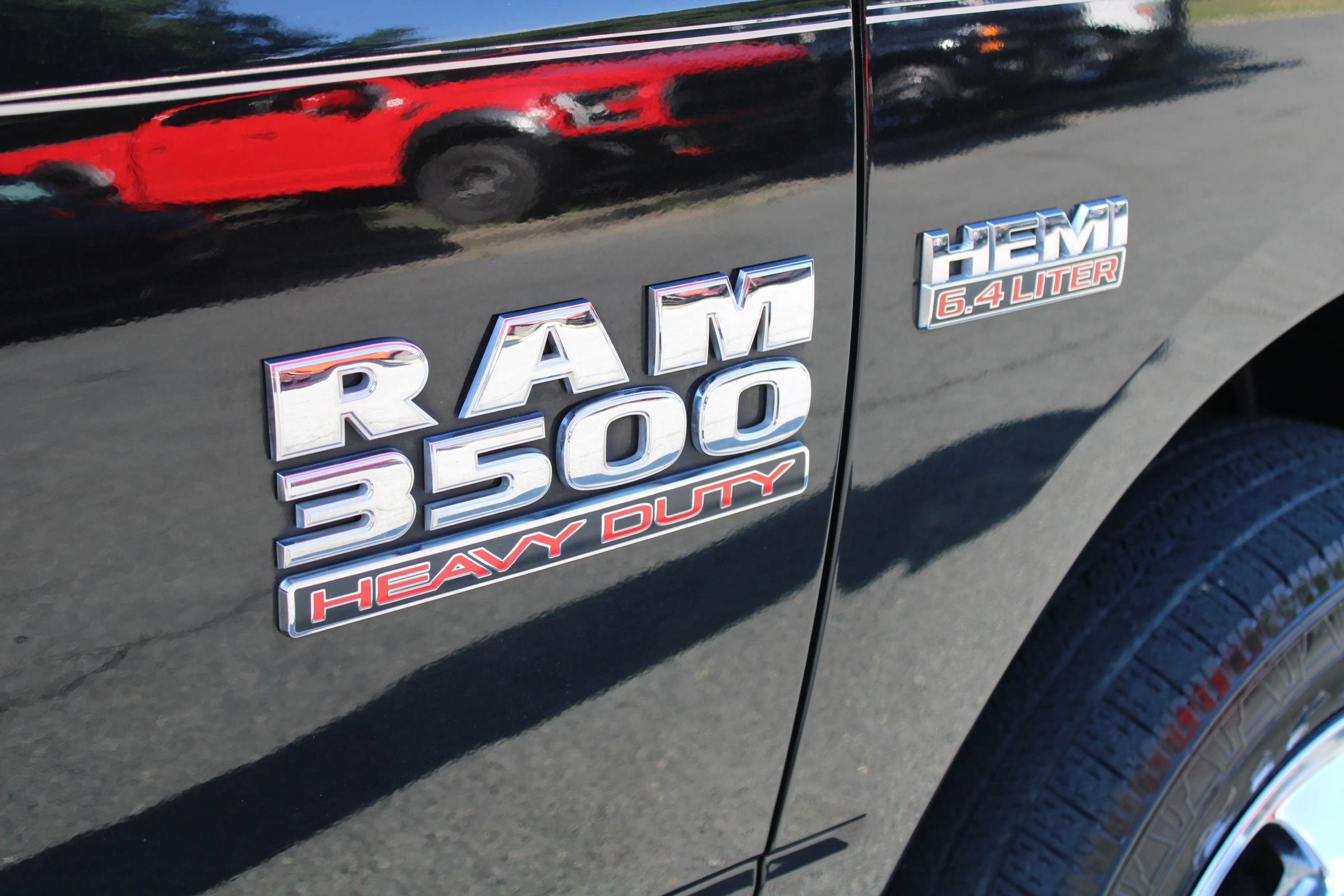 Used 2016 RAM 3500 Tradesman w/ Chrome Appearance Group RWD image 20