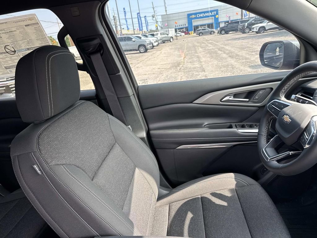 New 2026 Chevrolet Traverse LT FWD image 10