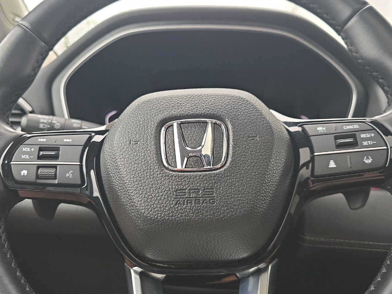 Used 2023 Honda Pilot Touring image 13