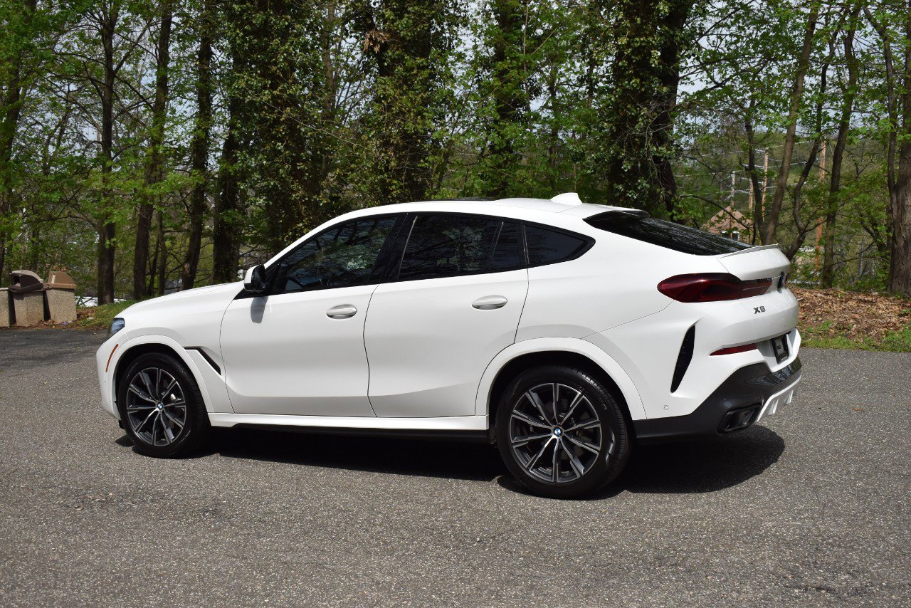 Used 2021 BMW X6 xDrive40i w/ M Sport Package AWD/4WD image 6