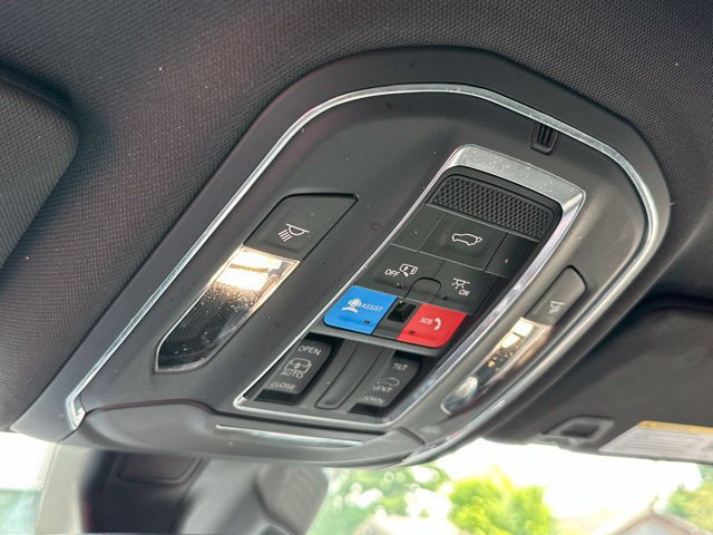 Used 2023 Jeep Grand Cherokee L Laredo AWD/4WD image 17