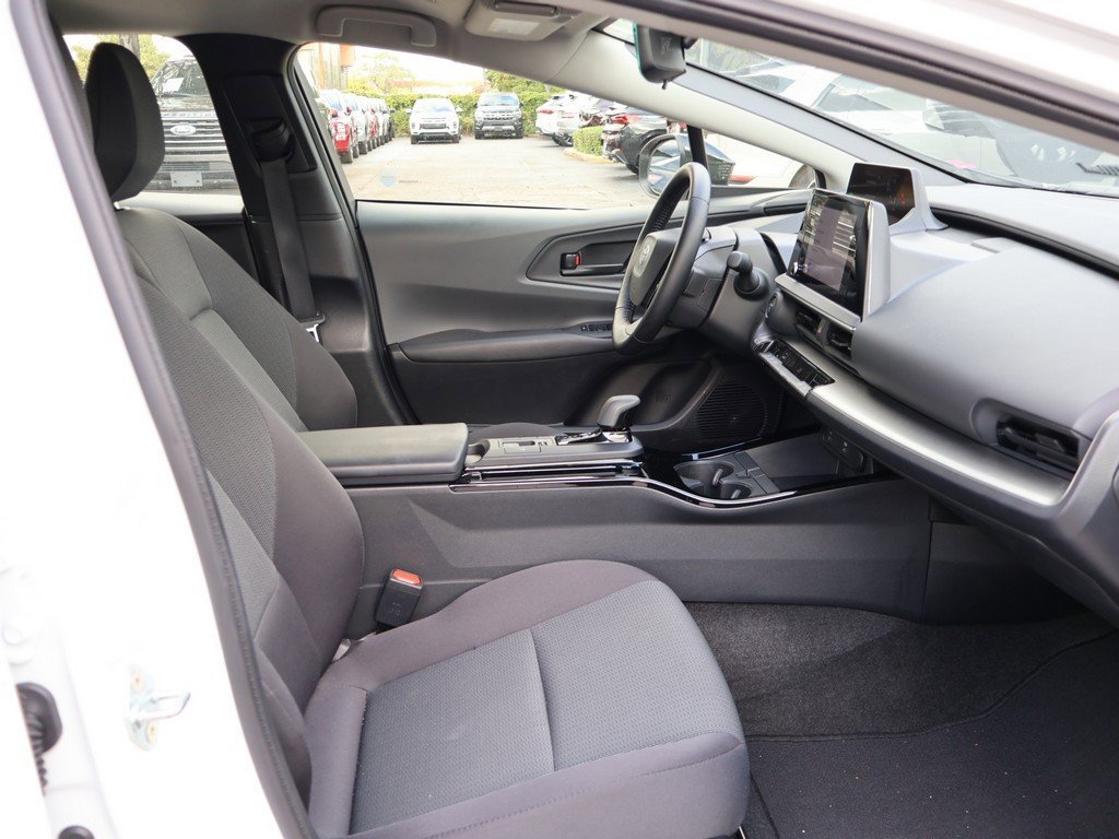 Used 2024 Toyota Prius LE image 24
