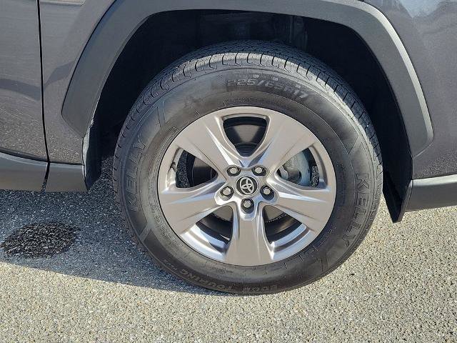 Used 2023 Toyota RAV4 XLE w/ Convenience Package image 7