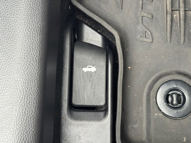 Used 2024 Toyota Corolla Hybrid Sedan image 21