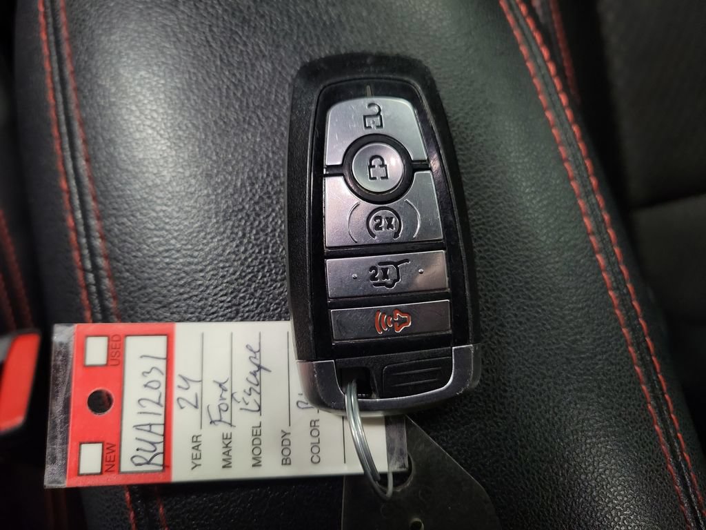 Used 2024 Ford Escape ST-Line AWD/4WD image 17