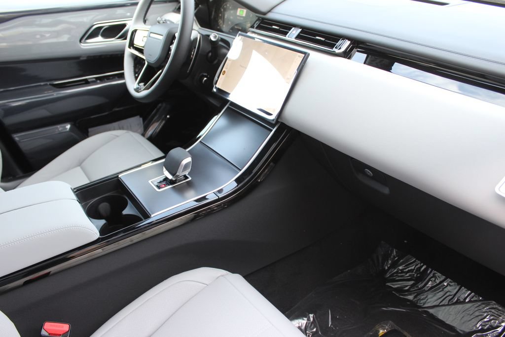 New 2026 Land Rover Range Rover Velar Dynamic SE AWD/4WD image 21
