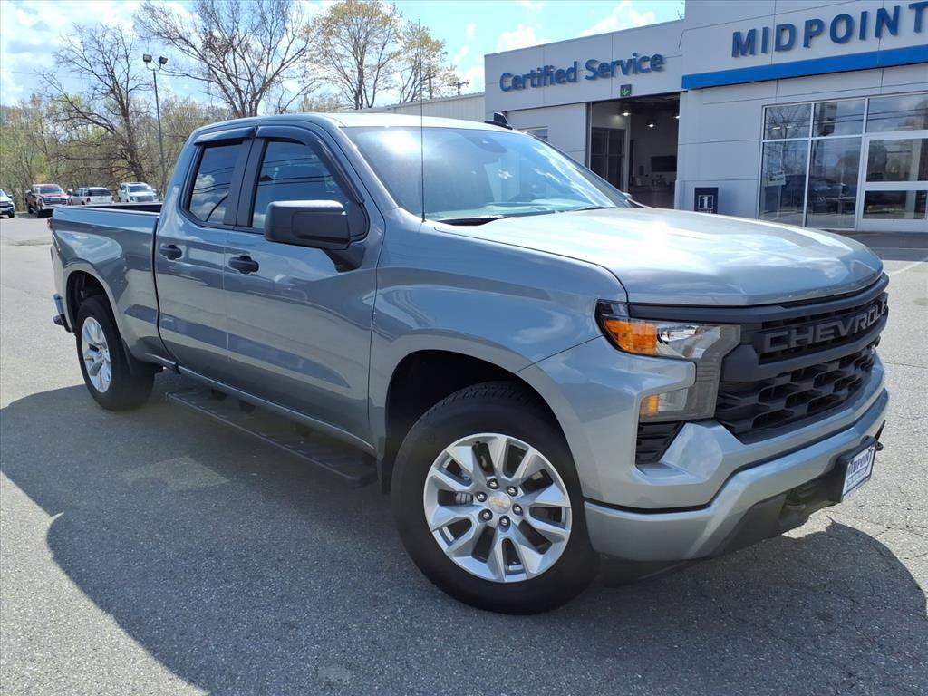 Used 2026 Chevrolet Silverado 1500 Custom AWD/4WD image 2