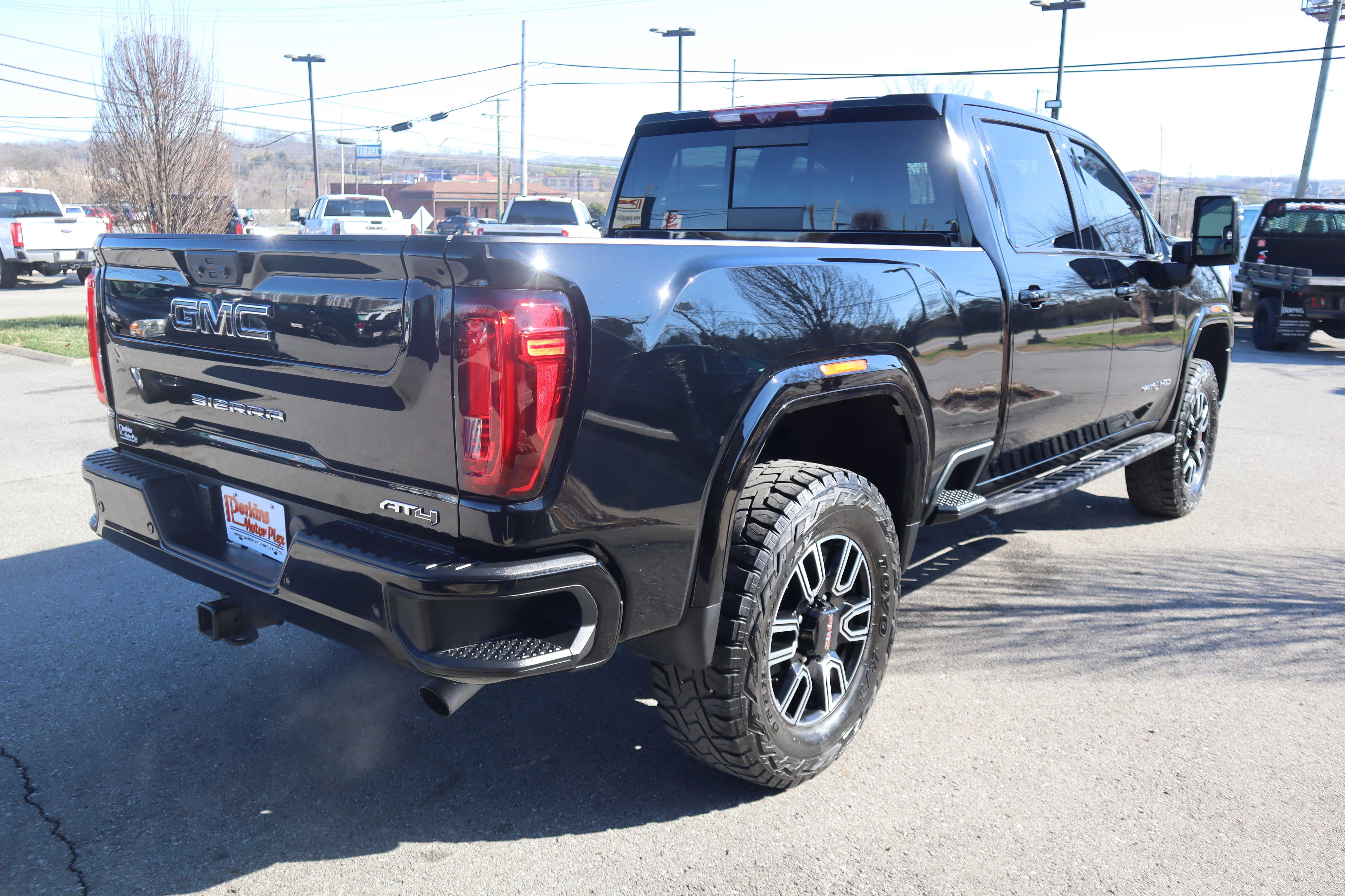 Used 2022 GMC Sierra 2500 AT4 w/ AT4 Premium Plus Package image 7
