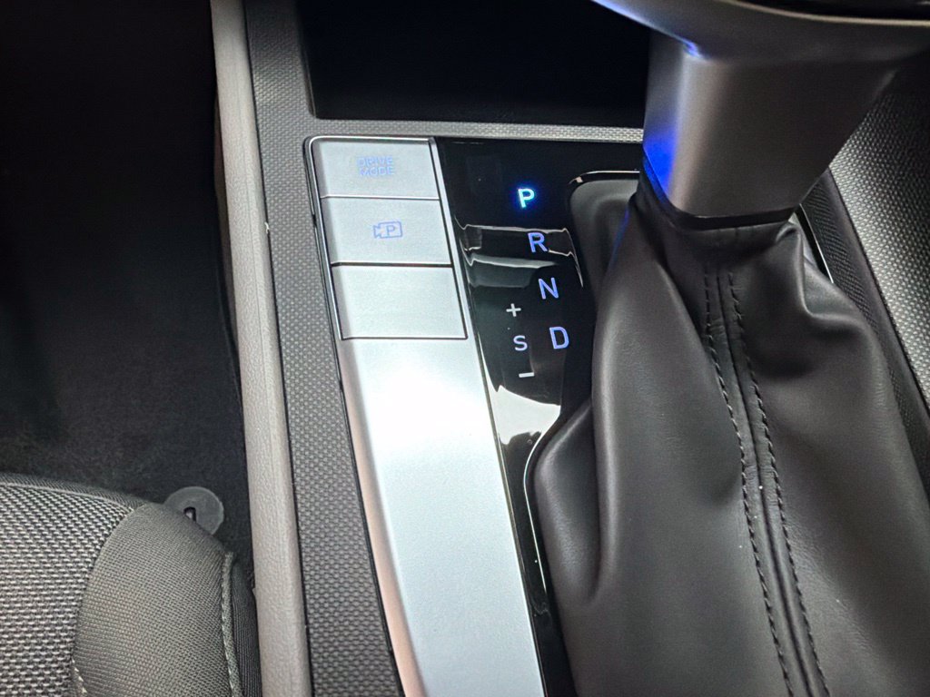 New 2026 Hyundai Elantra SE FWD image 29
