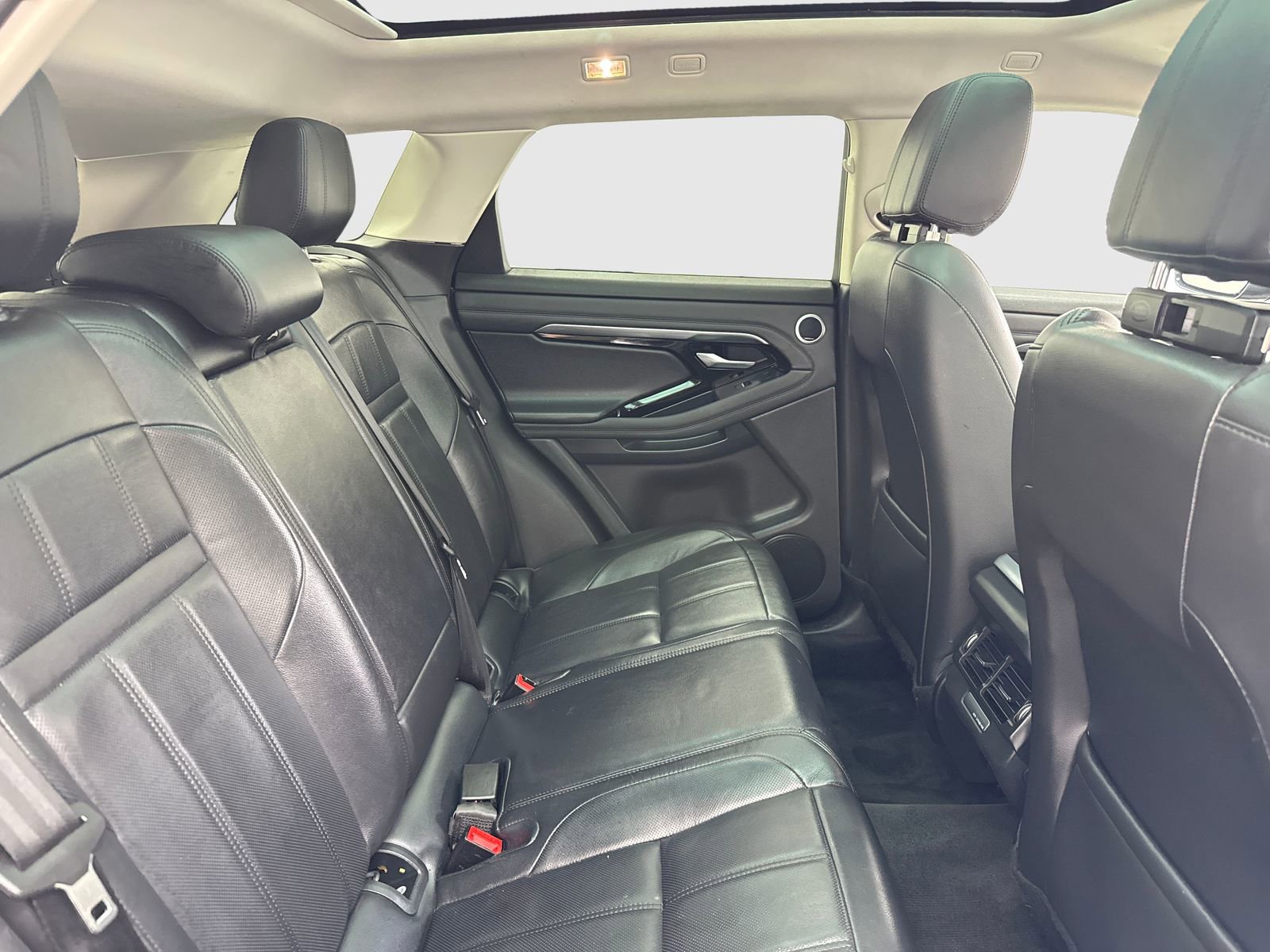 Used 2020 Land Rover Range Rover Evoque SE AWD/4WD image 46